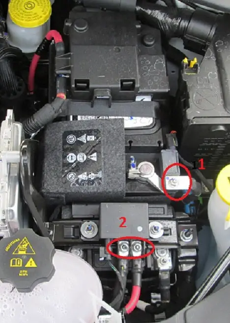 Does a 2018 Jeep Compass Have Two Batteries